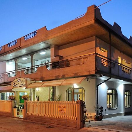 Hotel Lidia Alba Adriatica Bagian luar foto