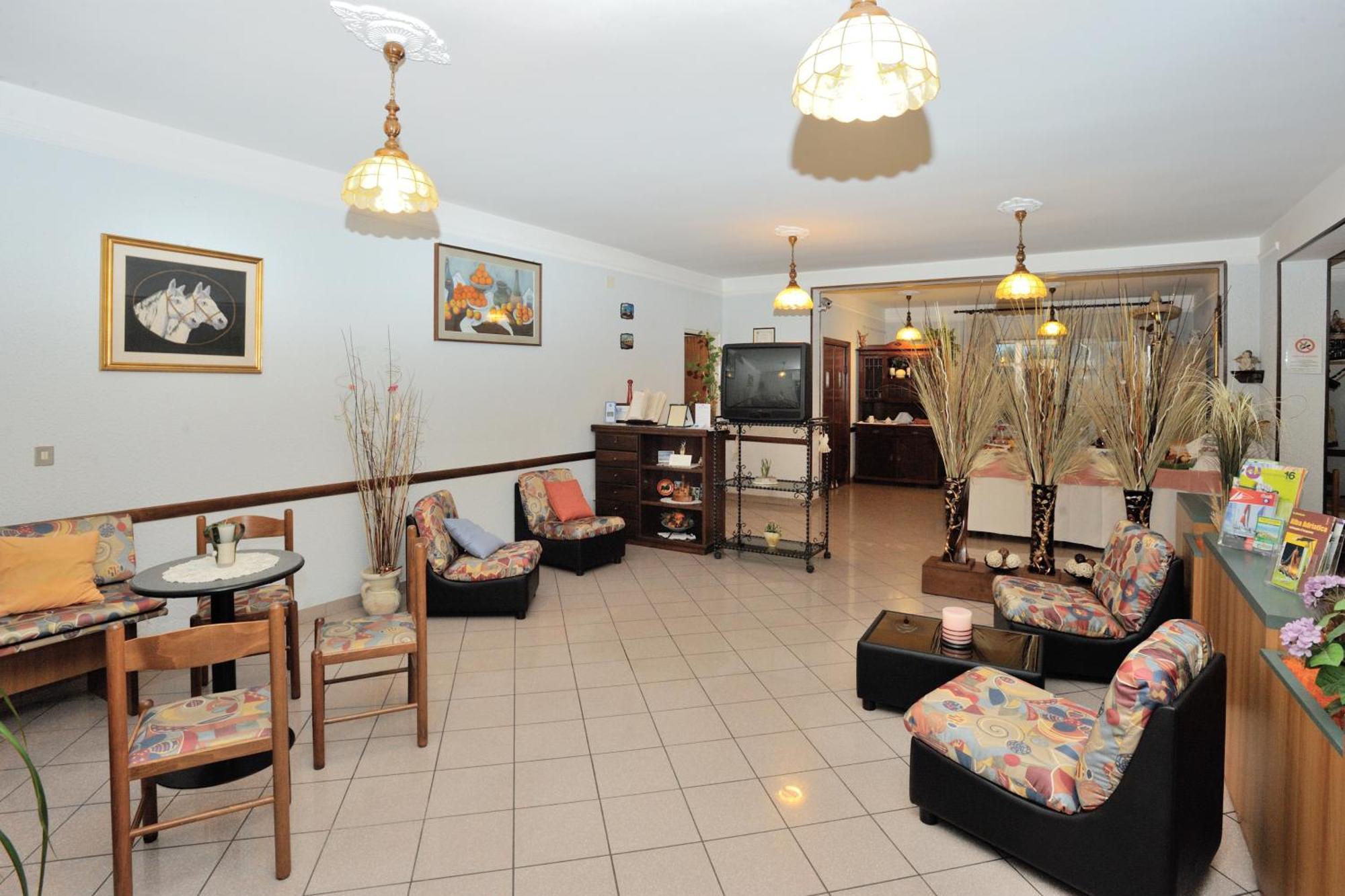 Hotel Lidia Alba Adriatica Bagian luar foto