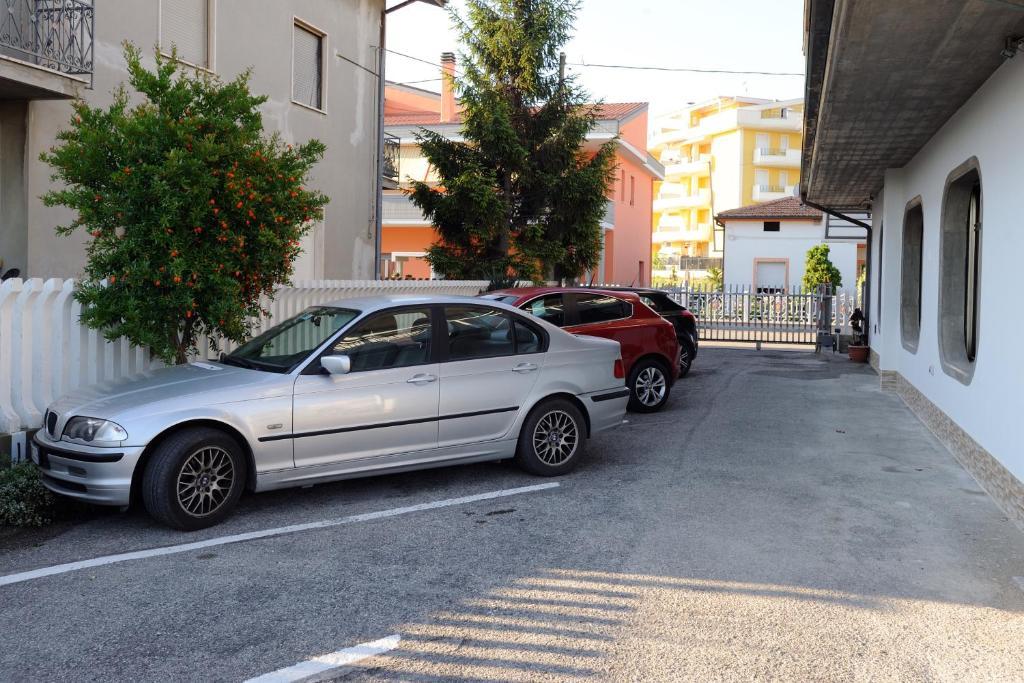 Hotel Lidia Alba Adriatica Bagian luar foto